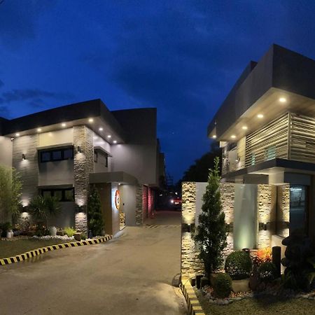 El Vistra Traveller'S Inn Calumpit ภายนอก รูปภาพ