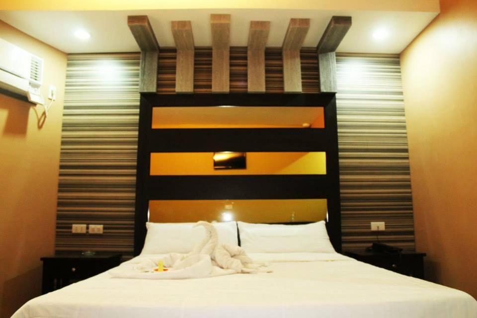 El Vistra Traveller'S Inn Calumpit ภายนอก รูปภาพ