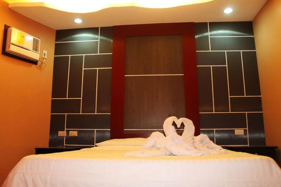 El Vistra Traveller'S Inn Calumpit ภายนอก รูปภาพ